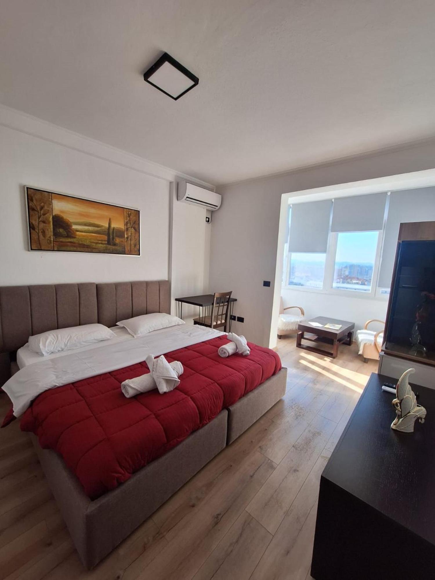 Albania Apartment Near Tirana City Center Double Or Twin Bed Extérieur photo