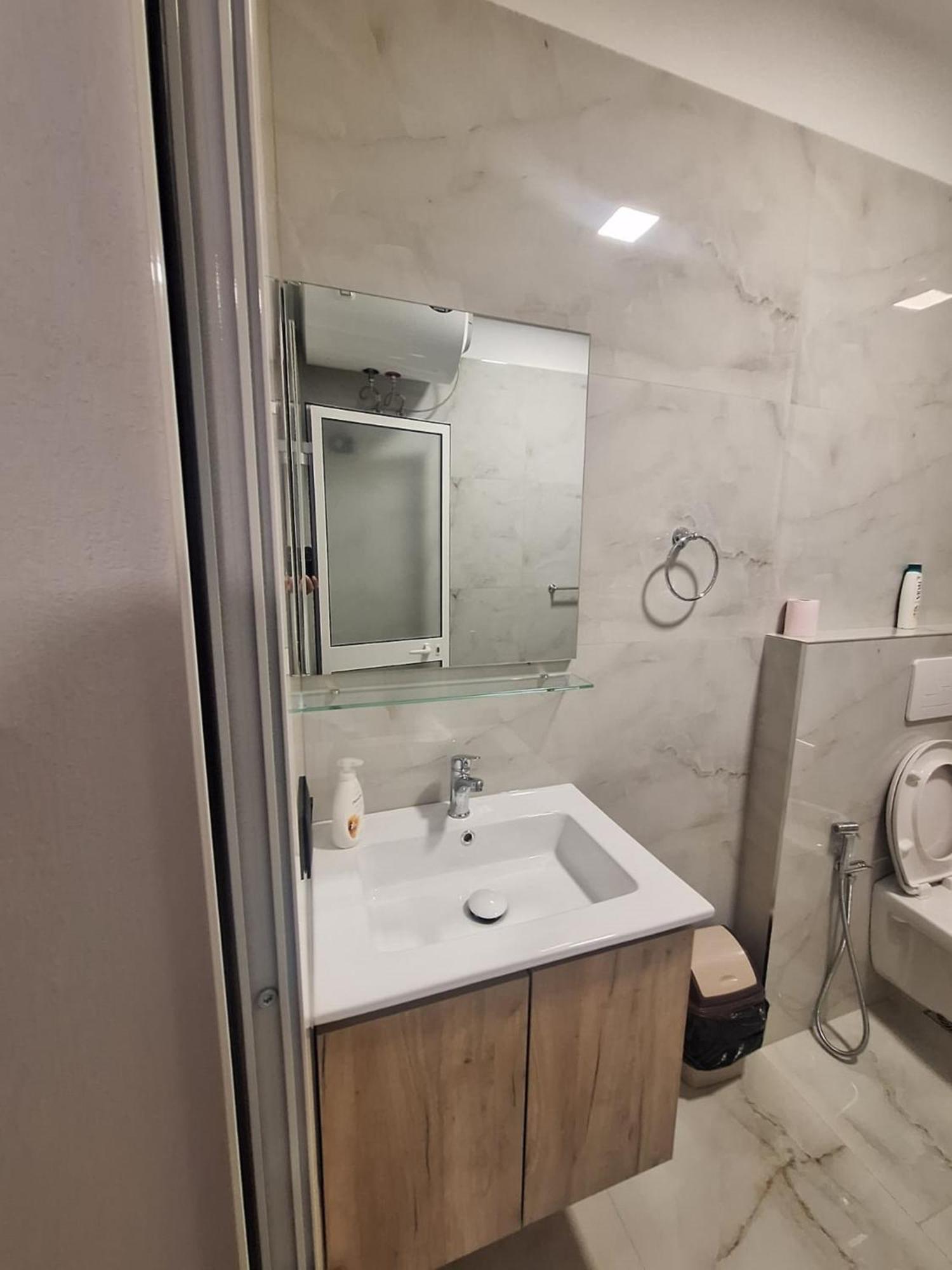 Albania Apartment Near Tirana City Center Double Or Twin Bed Extérieur photo