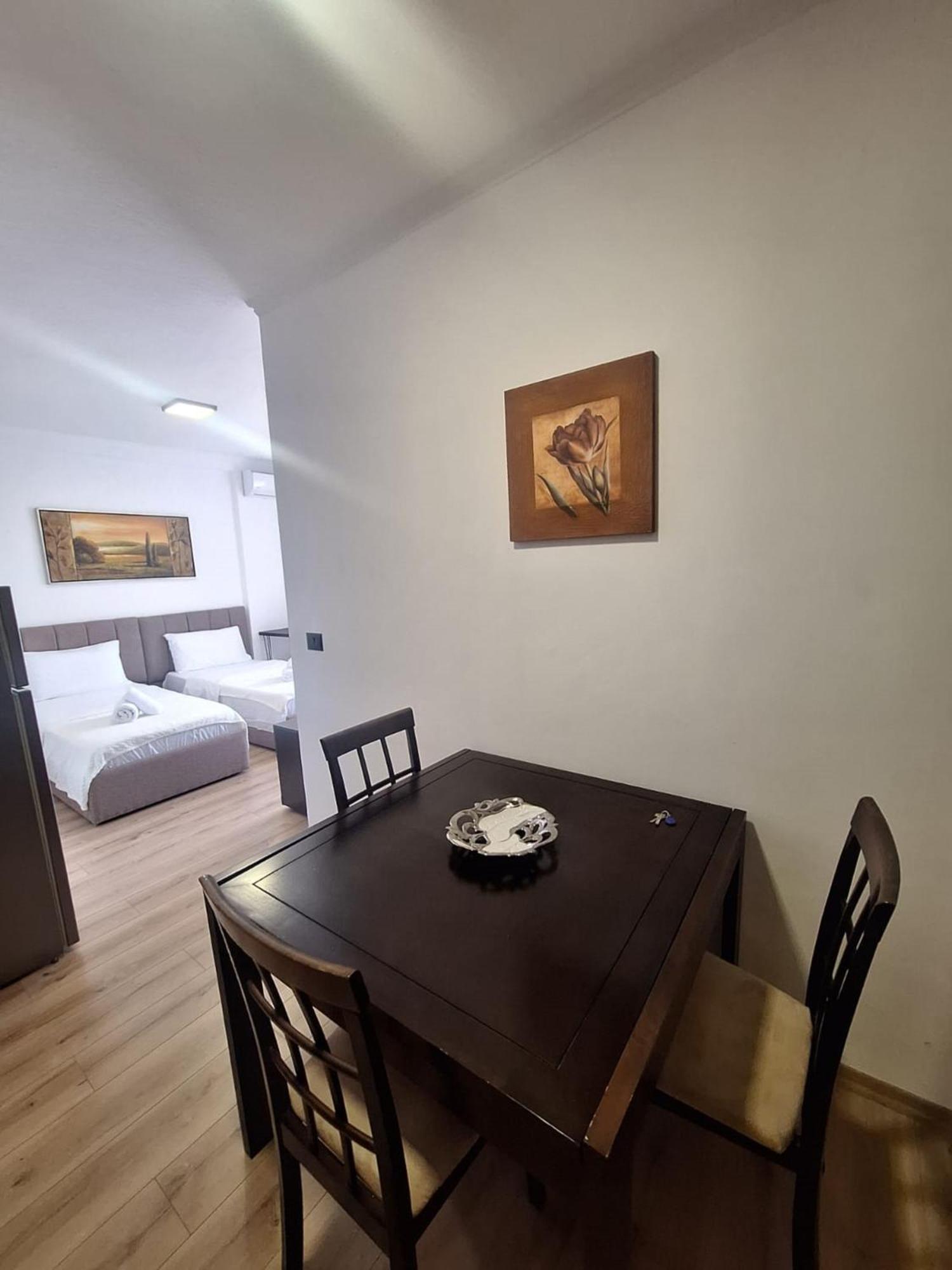 Albania Apartment Near Tirana City Center Double Or Twin Bed Extérieur photo